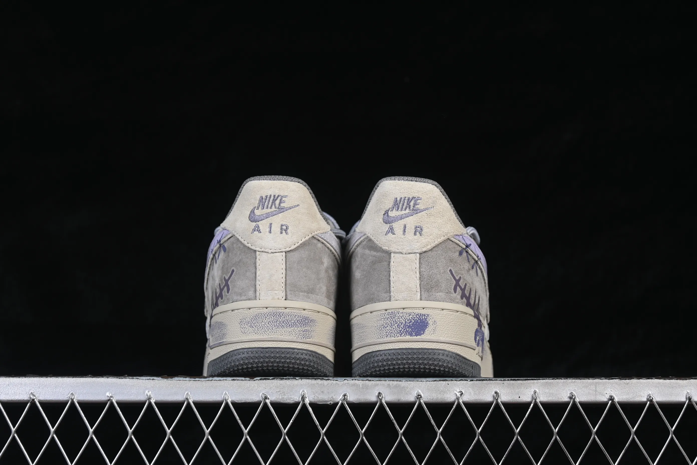 All categories Nk Air Force 1 Air Force series Nk Air Force 1 Low Air Force low-top Nike Air Force 1'07 Low "Band-Aid" Hand-painted graffiti Graffiti band-aid Air Force 1 low-top casual sneakers YD2425-066